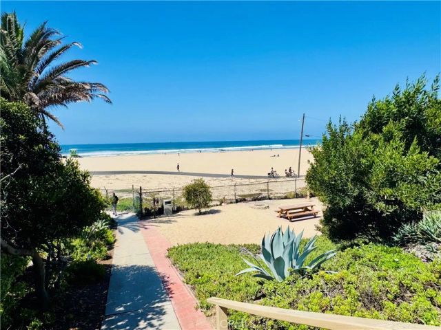 711 Pacific Coast 206, Huntington Beach, CA 92648