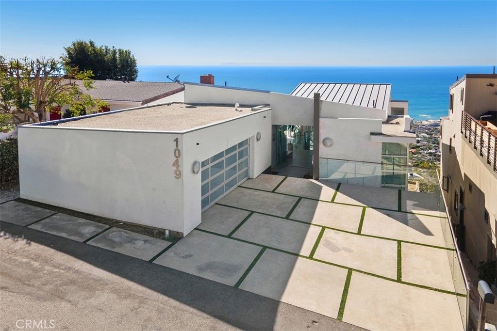 1049 Baja, Laguna Beach, CA 92651 — exterior
