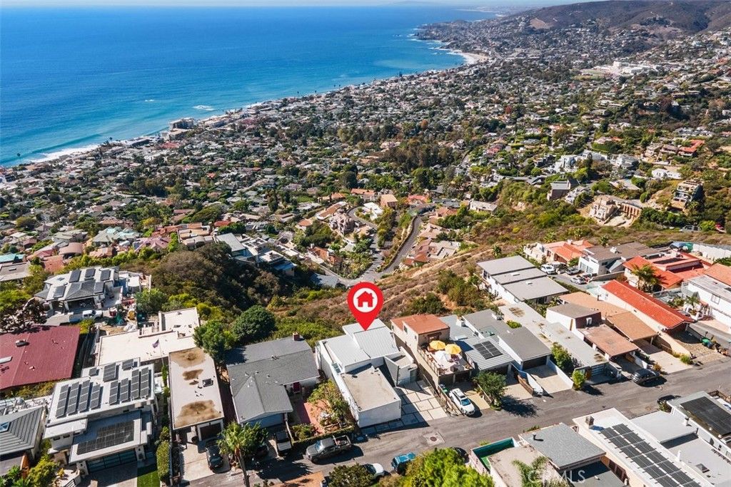 1049 Baja, Laguna Beach, CA 92651 — photo 5