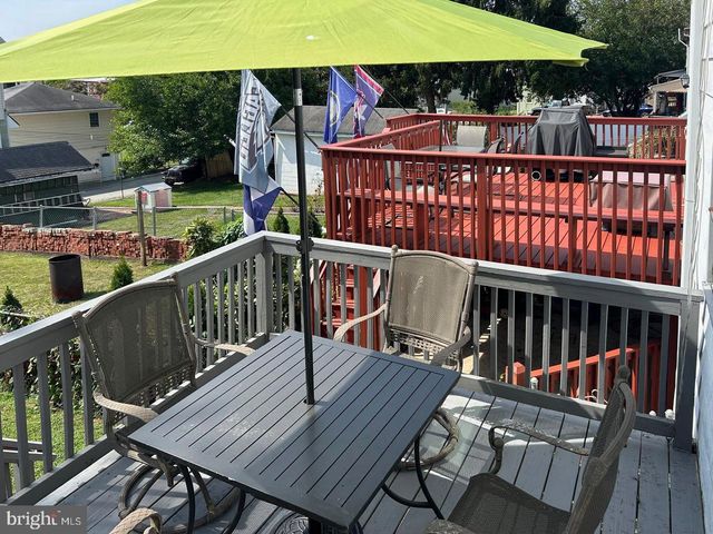 220 SAINT MARYS ST, Phoenixville, PA 19460