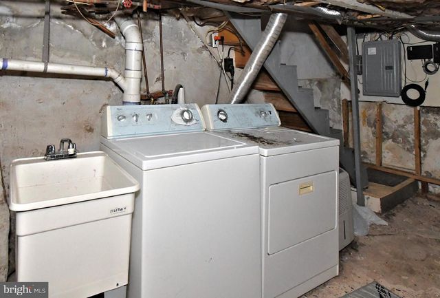 220 SAINT MARYS ST, Phoenixville, PA 19460