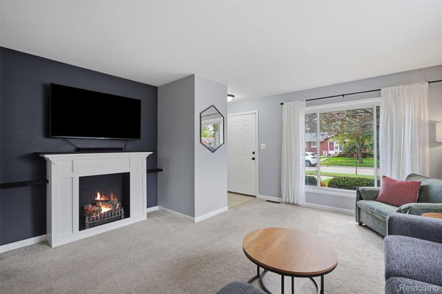 28282 Couzens Avenue, Madison Heights, MI 48071