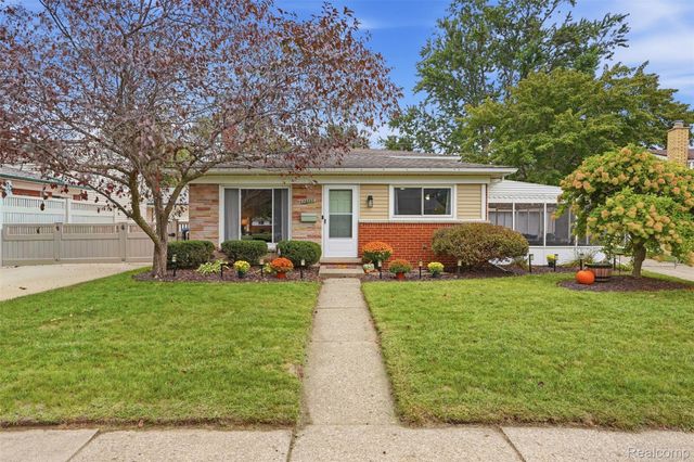 28282 Couzens Avenue, Madison Heights, MI 48071