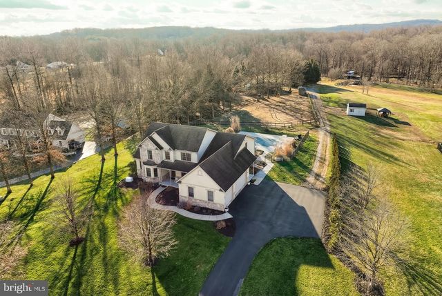 120 BUTTERCUP LN, Wellsville, PA 17365