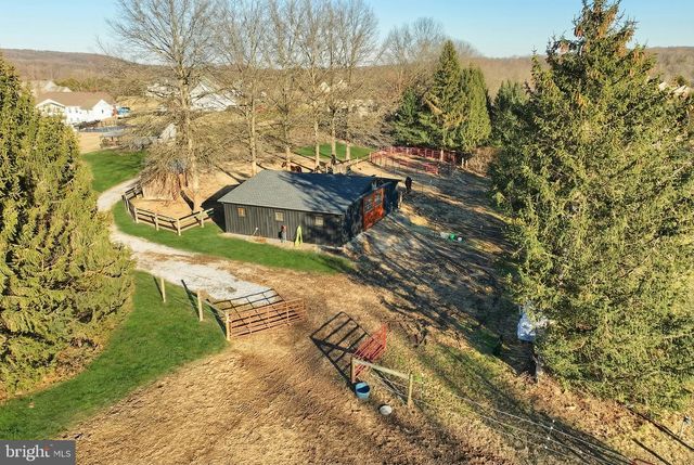 120 BUTTERCUP LN, Wellsville, PA 17365