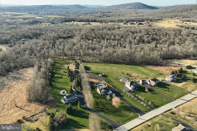 120 BUTTERCUP LN, Wellsville, PA 17365