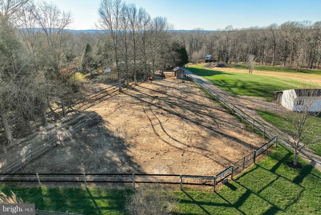 120 BUTTERCUP LN, Wellsville, PA 17365