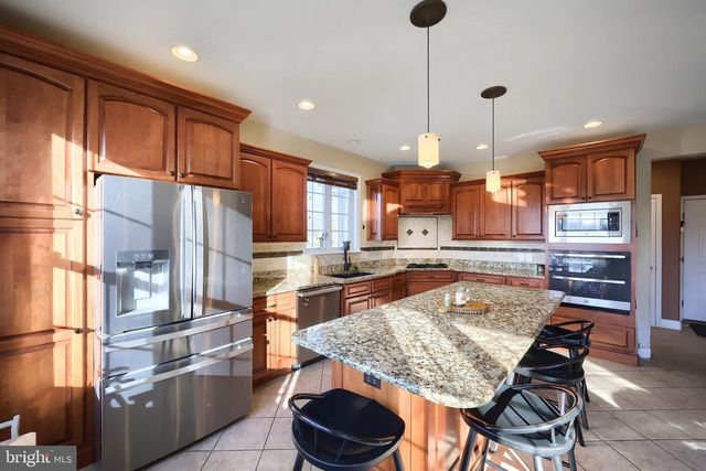 120 BUTTERCUP LN, Wellsville, PA 17365