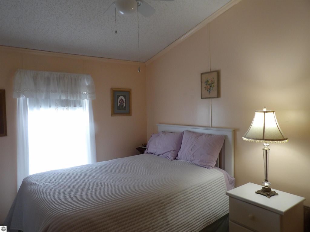 Image 20 of property listing at 406 Fairway Drive, Cadillac, MI 49601