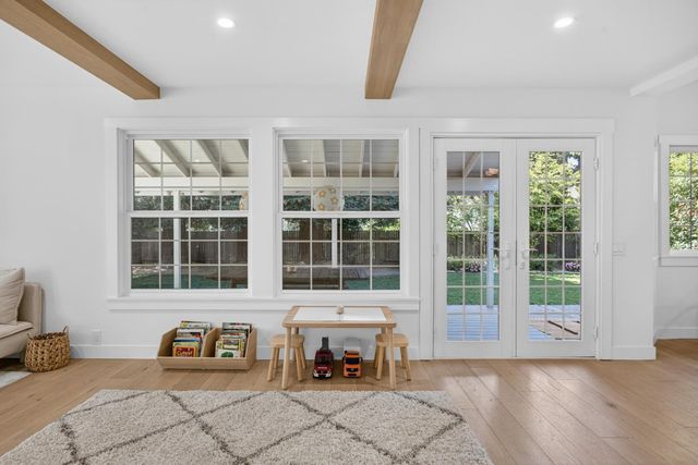 7636 Bridgeview Dr, Sacramento, CA 95831