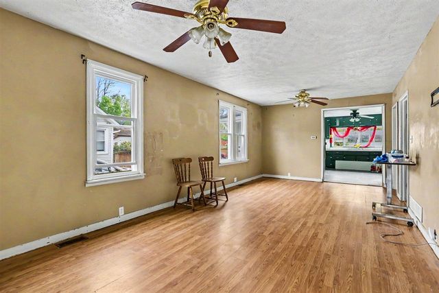 949 S 13th Street, Niles, MI 49120