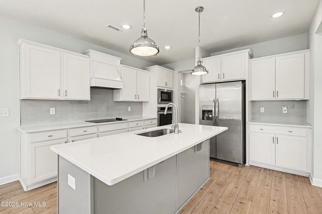 90 Rigsby Avenue, Four Oaks, NC 27524