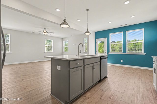 90 Rigsby Avenue, Four Oaks, NC 27524