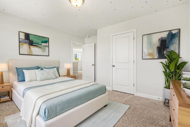 90 Rigsby Avenue, Four Oaks, NC 27524