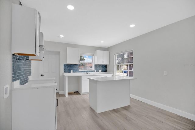 911 INDIANA STREET, Orlando, FL 32805