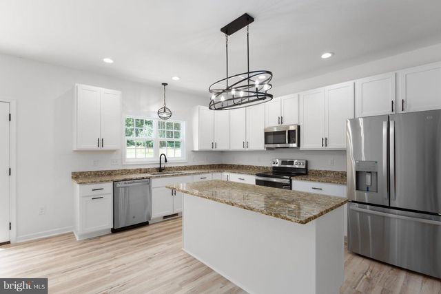 2180 WOODSON HOLLOW RD, Beaverdam, VA 23015