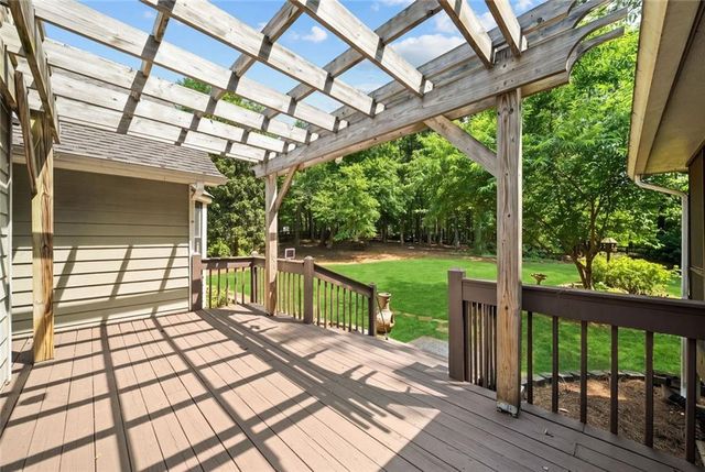 805 Pinehurst Drive, Woodstock, GA 30188