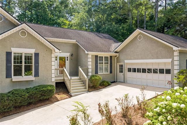 805 Pinehurst Drive, Woodstock, GA 30188