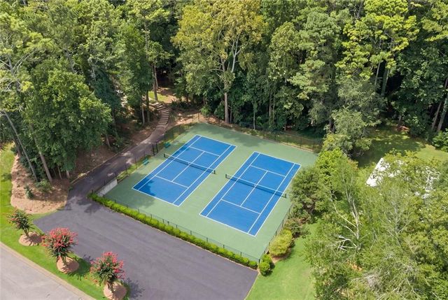 805 Pinehurst Drive, Woodstock, GA 30188