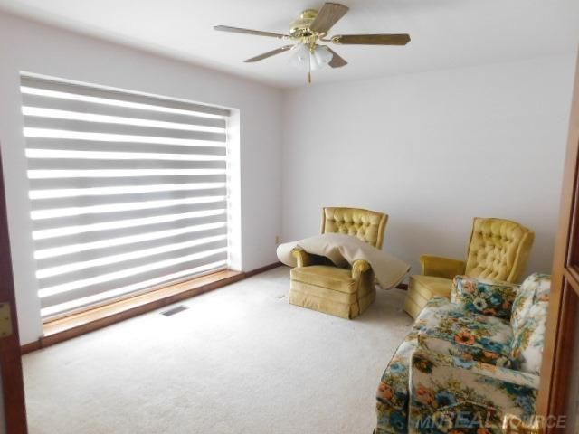 48515 Hidden Oaks Lane, Shelby Twp, MI 48317