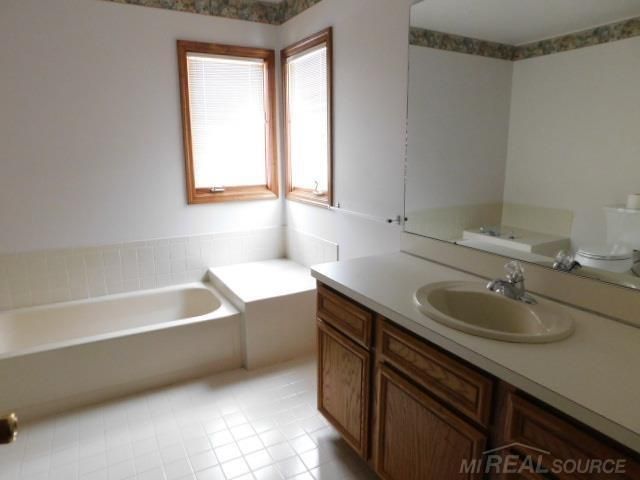 48515 Hidden Oaks Lane, Shelby Twp, MI 48317