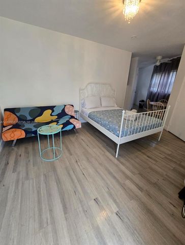 109 SE 9th St 6, Hallandale Beach, FL 33009