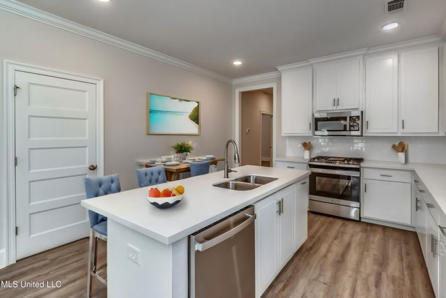 867 Long Leaf Circle, Brandon, MS 39042