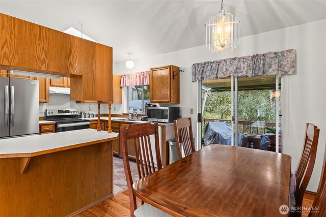 1072 NE Lombard Court, Bremerton, WA 98311