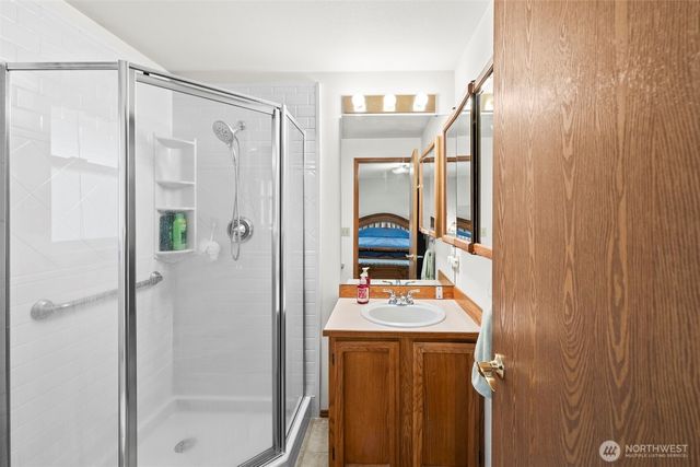 1072 NE Lombard Court, Bremerton, WA 98311