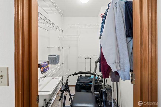 1072 NE Lombard Court, Bremerton, WA 98311