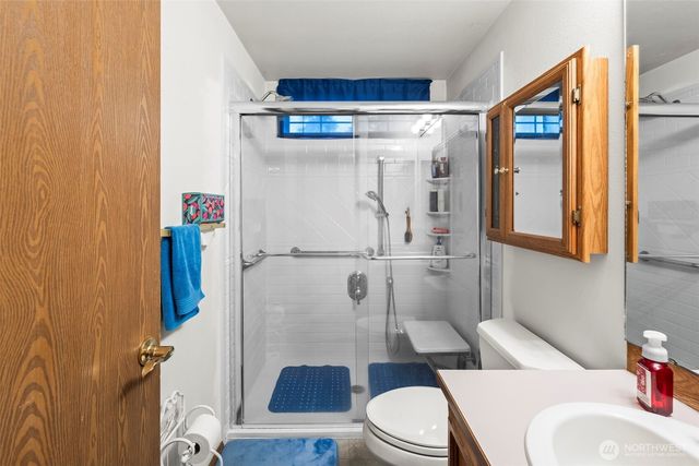 1072 NE Lombard Court, Bremerton, WA 98311