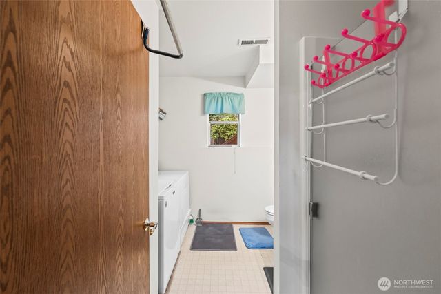 1072 NE Lombard Court, Bremerton, WA 98311