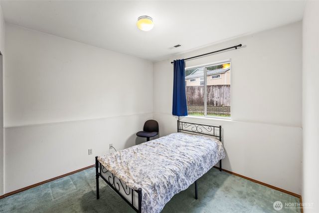 1072 NE Lombard Court, Bremerton, WA 98311