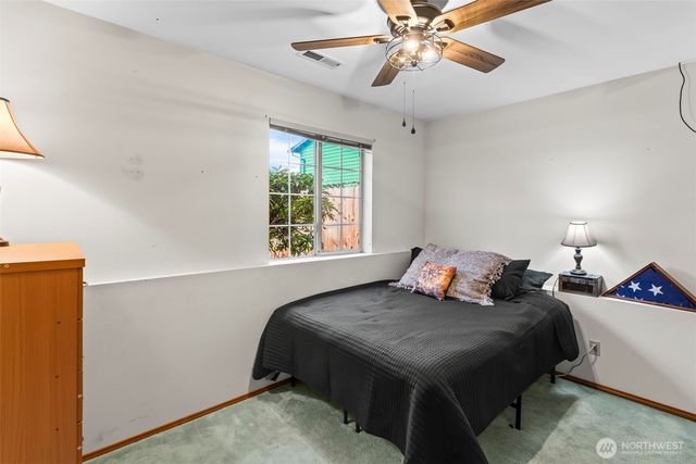 1072 NE Lombard Court, Bremerton, WA 98311