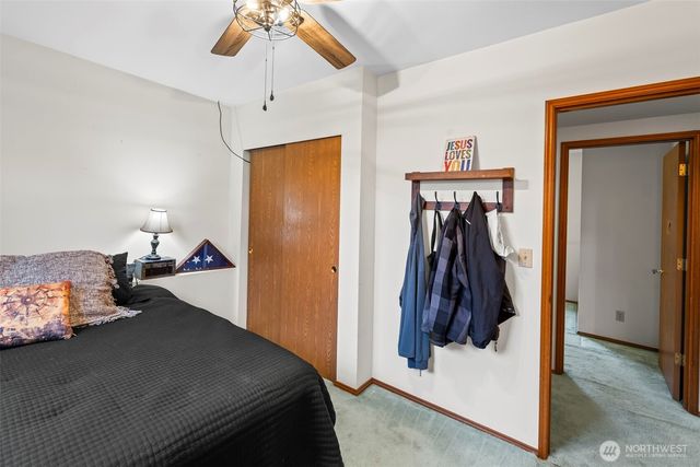 1072 NE Lombard Court, Bremerton, WA 98311