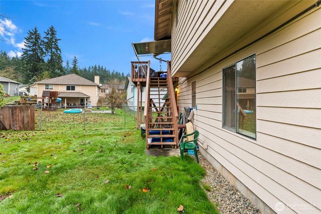 1072 NE Lombard Court, Bremerton, WA 98311