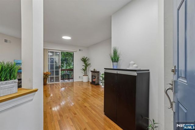 436 Lee Court 4133, Fort Lee, NJ 07024