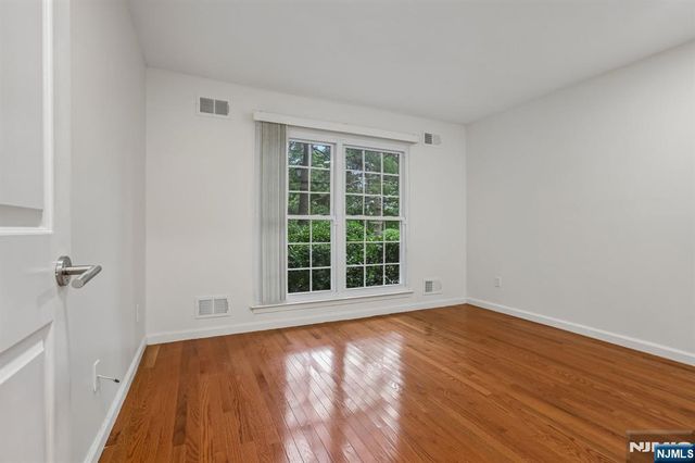 436 Lee Court 4133, Fort Lee, NJ 07024