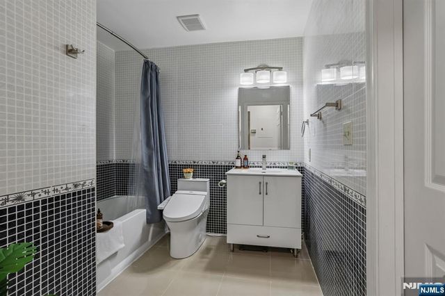 436 Lee Court 4133, Fort Lee, NJ 07024