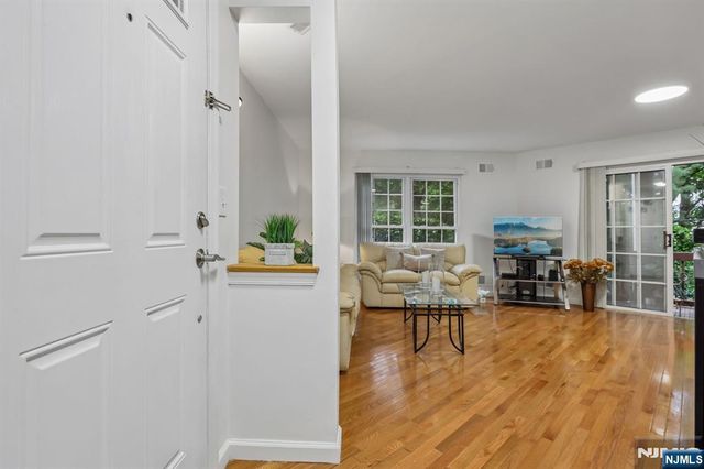 436 Lee Court 4133, Fort Lee, NJ 07024