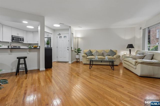 436 Lee Court 4133, Fort Lee, NJ 07024