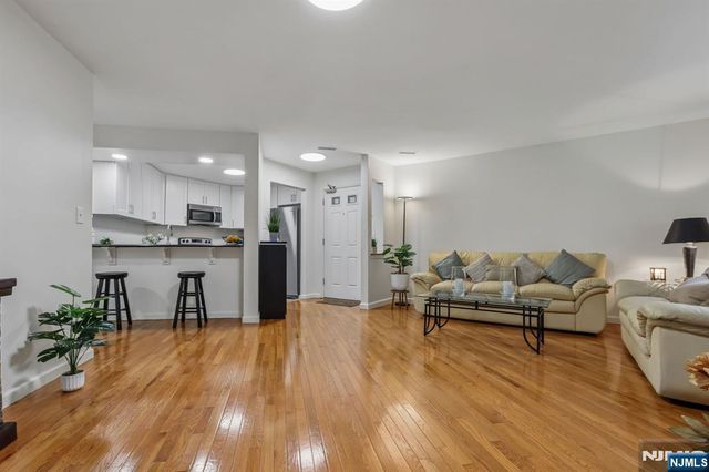 436 Lee Court 4133, Fort Lee, NJ 07024