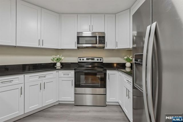 436 Lee Court 4133, Fort Lee, NJ 07024