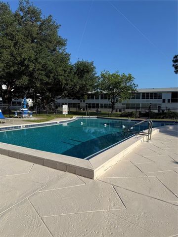 1001 77TH AVENUE N 102, St Petersburg, FL 33703