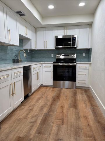 1001 77TH AVENUE N 102, St Petersburg, FL 33703