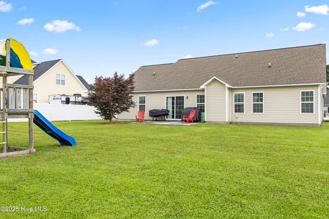 448 Barrel Drive, Winterville, NC 28590
