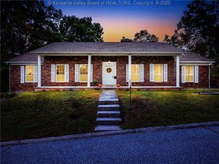 805 Grandview Drive, Dunbar, WV 25064