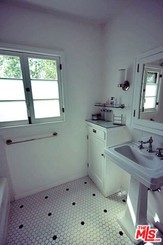 2667 LAKE VIEW Terrace, Los Angeles, CA 90039