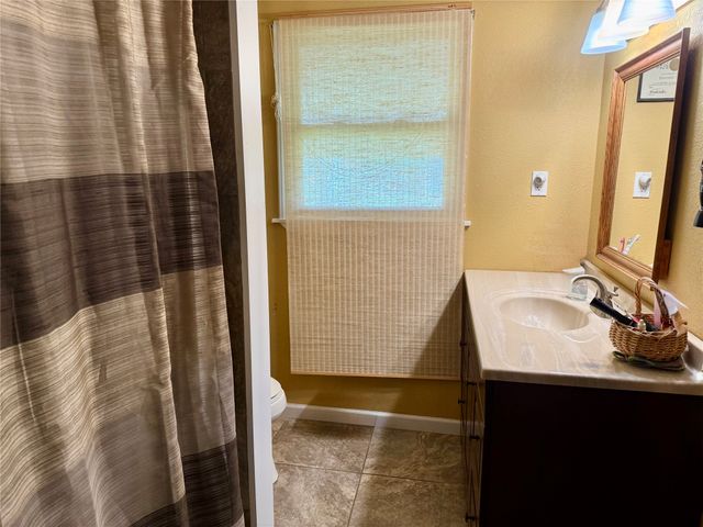 409 10th, Nocona, TX 76255