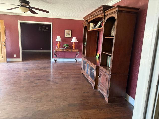 409 10th, Nocona, TX 76255